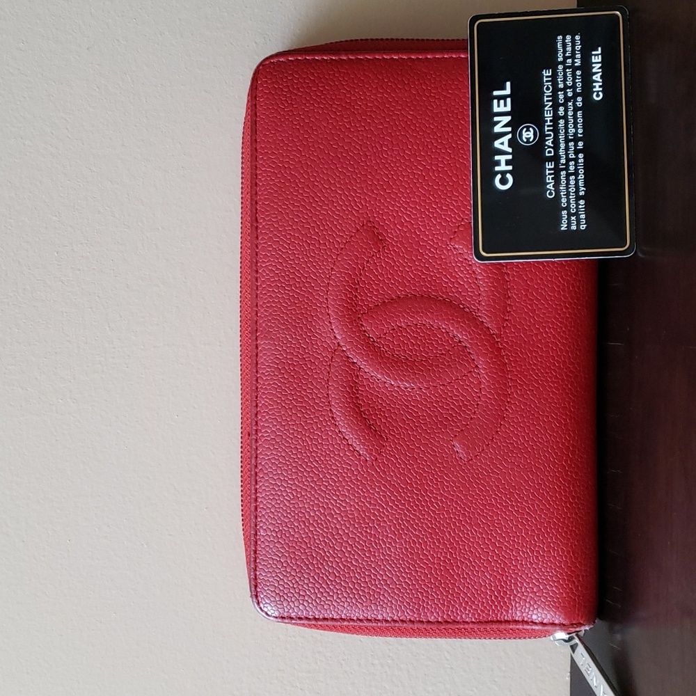 CHANEL TIMELESS CC ZIP AROUND CAVIAR LEATHER WALLET